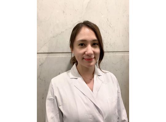歯科医　川上 利紗