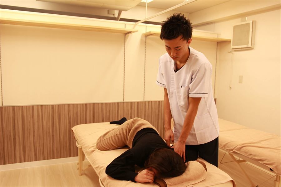 男性