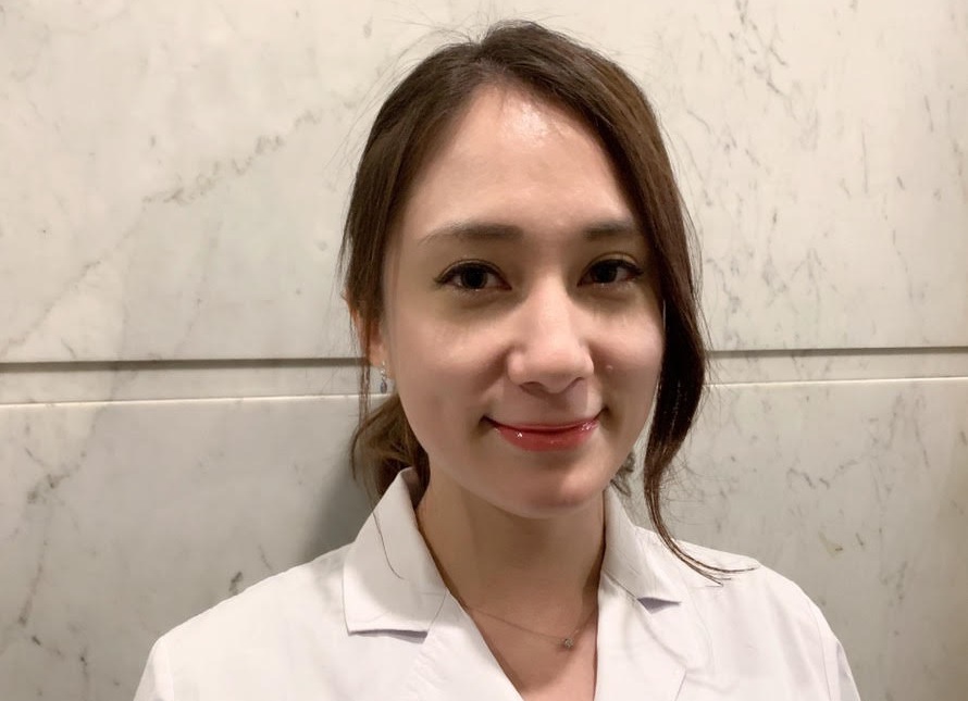 歯科医 川上利紗先生