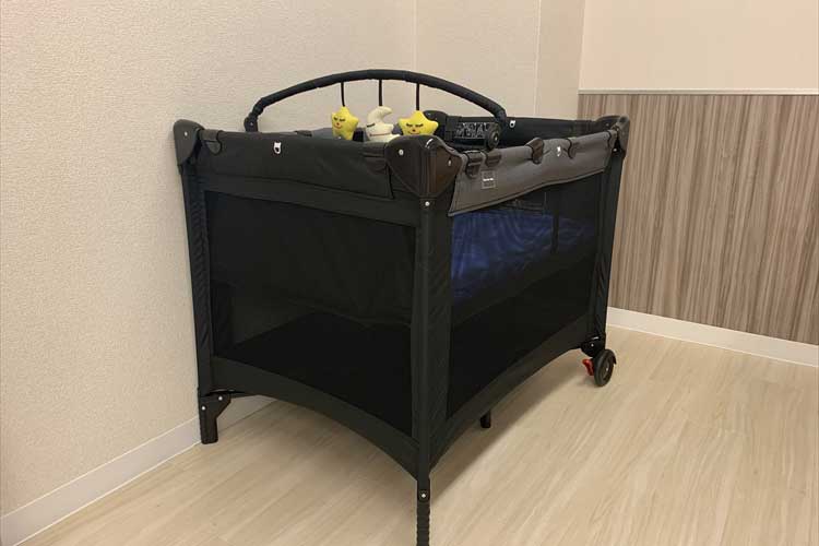 ベビーベッド